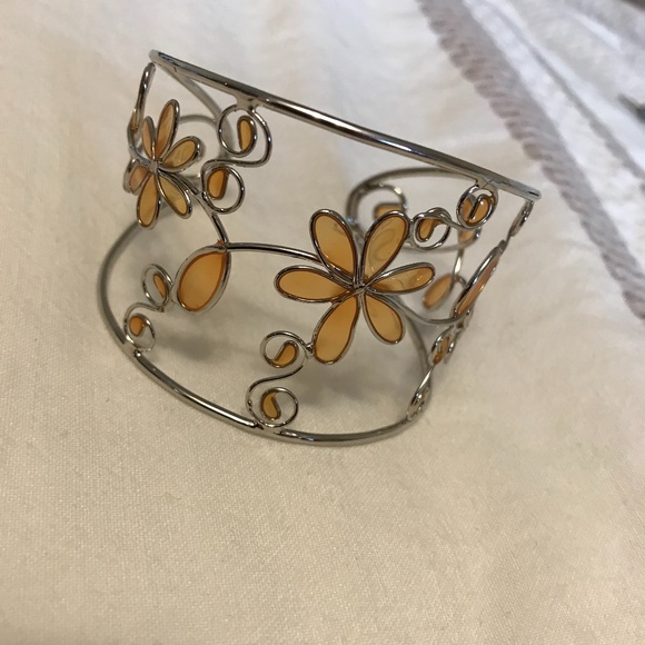Metal Open-Work Floral Statement Cuff - silver tone - Picture 6 of 6
